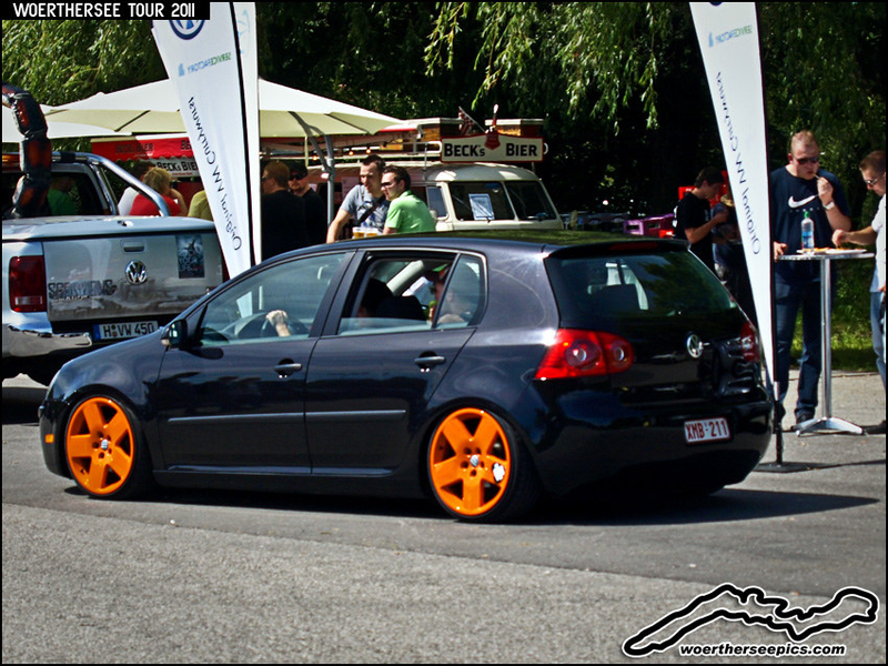 Illustration for article titled Apparently people have been putting Jeep wheels onto VWs